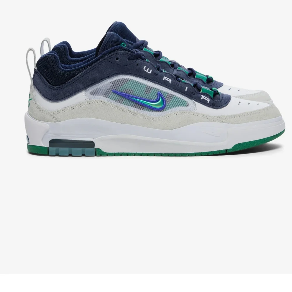 Nike Big boys Blue and Green Sneakers - Picture 7 of 8